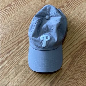Gray Phillies hat